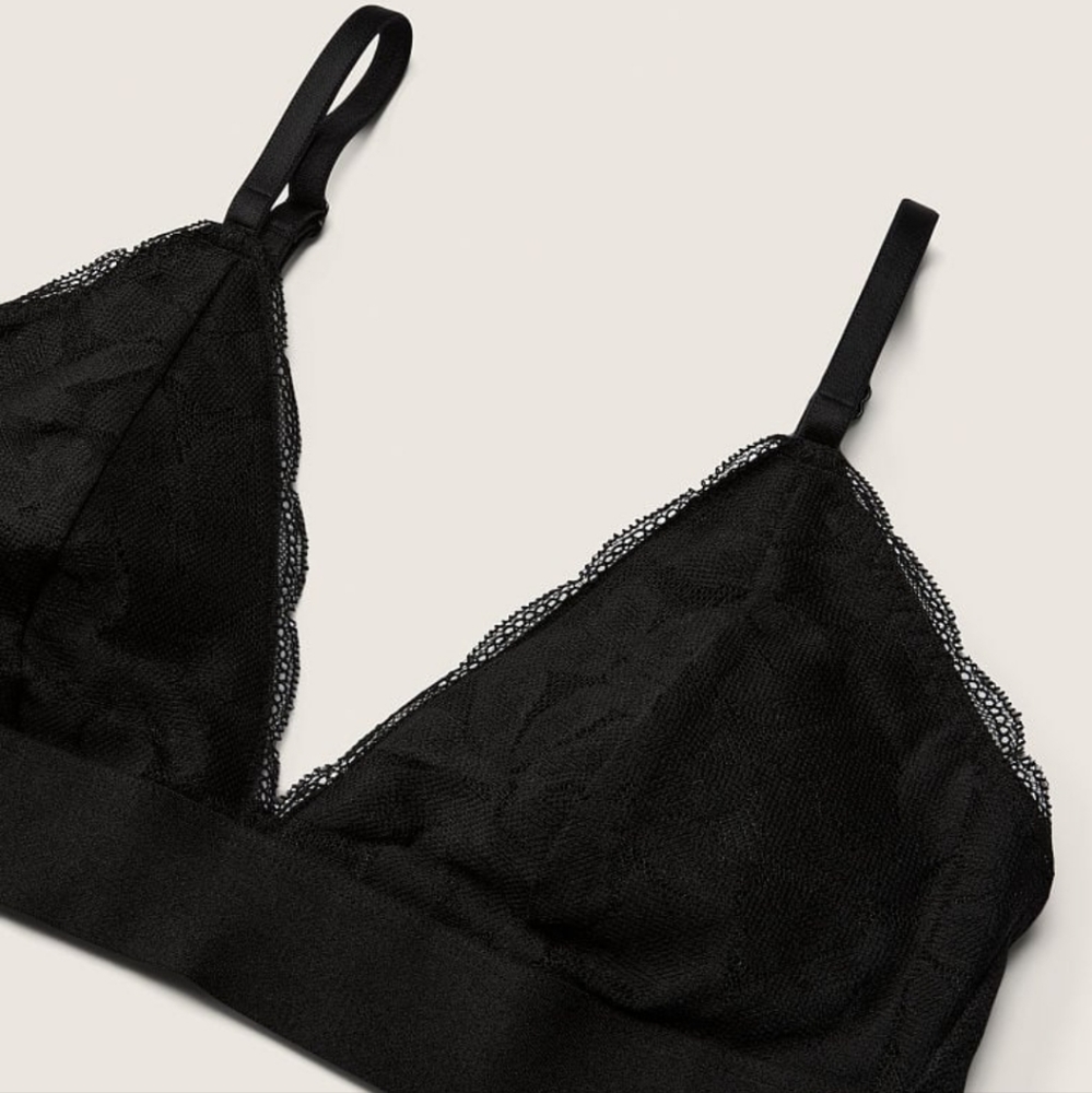 2 VS Bralettes - Picture 6 of 6